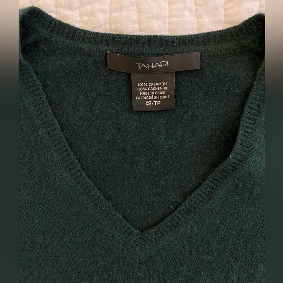 Tahari Cashmere Sweater - Picture 2 of 2